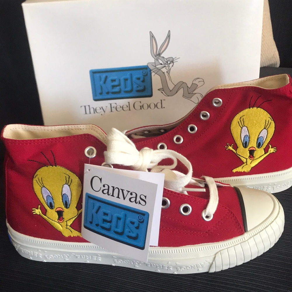 New with tags vintage looney tunes keds